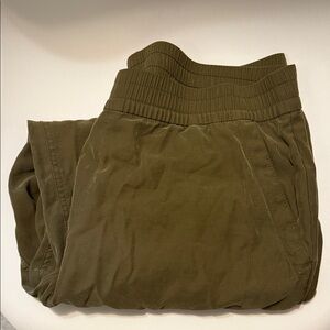 Old Navy olive green Casual Pants